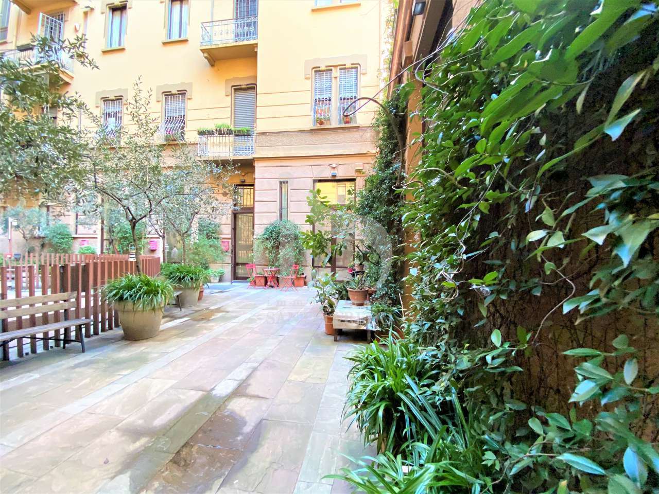 -vendita-1-giardino-interno-2236165.jpg