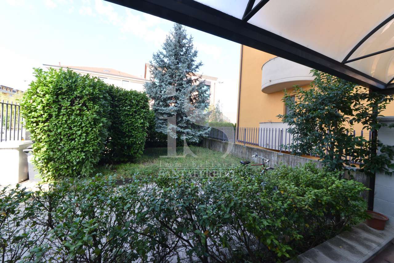 -vendita-33-viste-2259837.jpg
