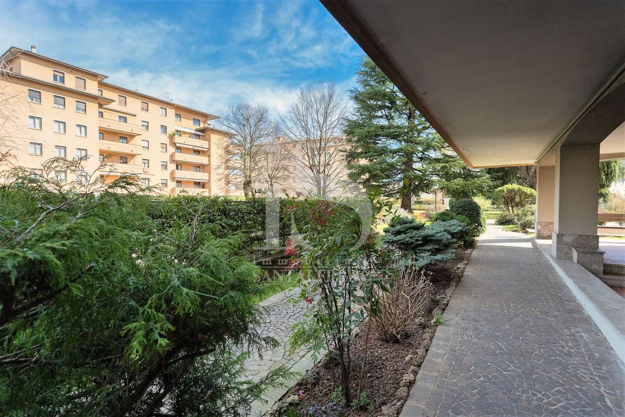 ambienti-inaspettati-in-un-appartamento-di-circa-100-mq-con-terrazzo,-in-centro-a-concorezzo.-vendita-28-servizio-di-portineria-2255331.jpg