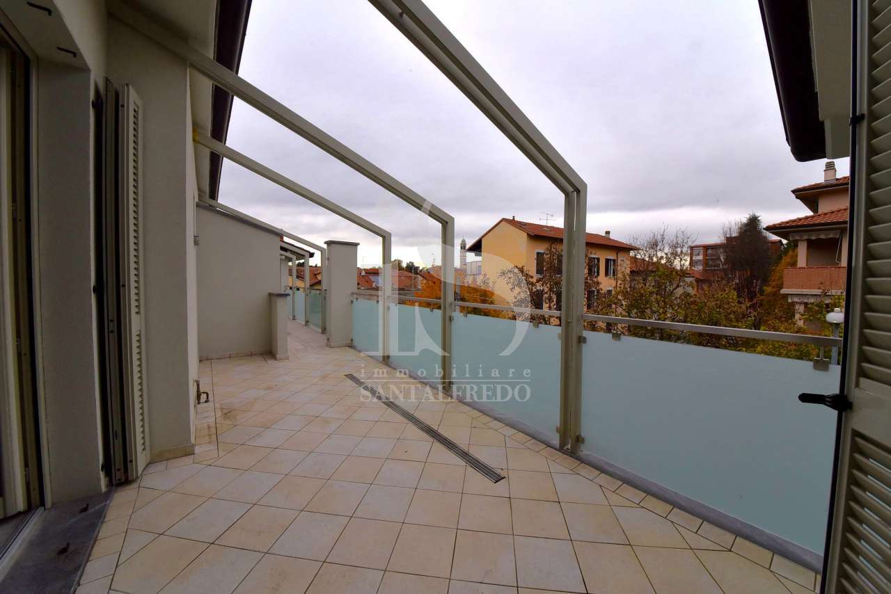 attico-nuova-costruzione-vendita-1-terrazzo-2193164.jpg