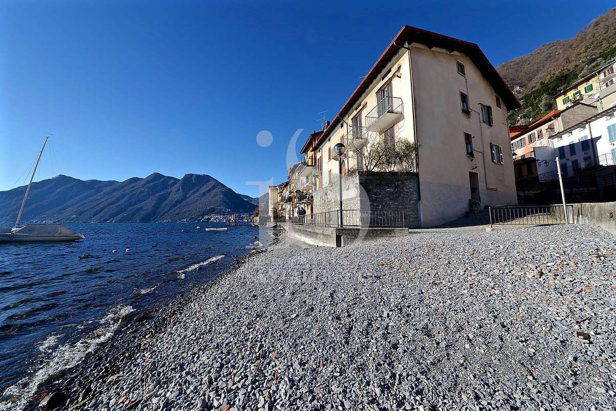 colonno-casa-indipendente–con-panorama-aperto-vista-lago-vendita-4–1538633.jpg
