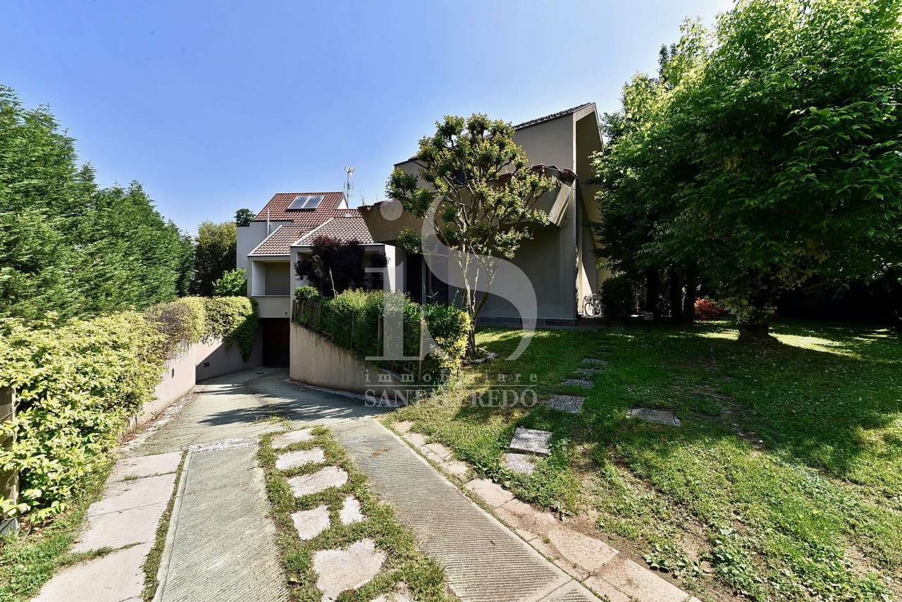 sodalizio-di-forme-e-colori-per-una-dimora-di-pregio-vendita-35-giardino-2220921.jpg