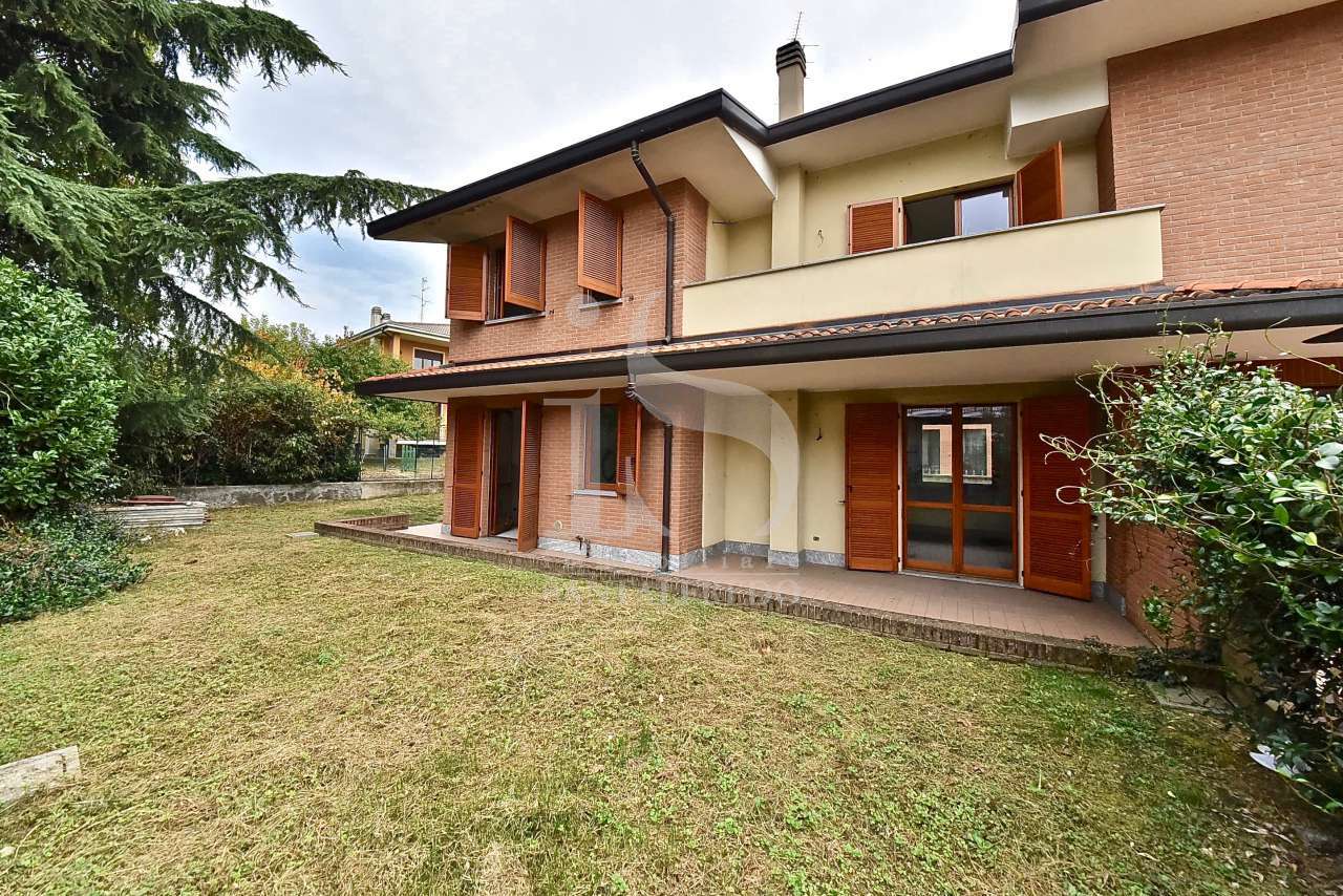 vimercate-nuova-villa-bifamiliare-pronta-consegna-vendita-2-facciata-2256769.jpg