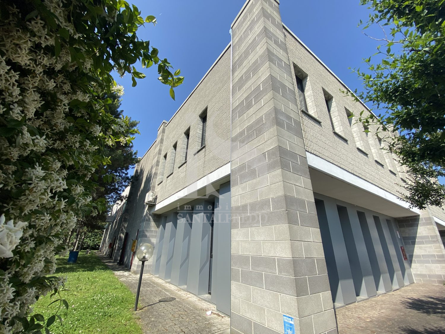 Stupenda location in affitto a Concorezzo,
