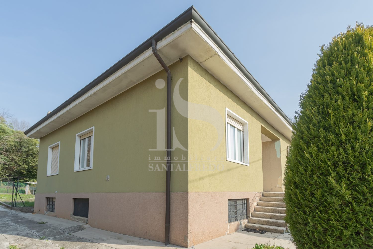 BILOCALE CON GIARDIN IN BRIANZA