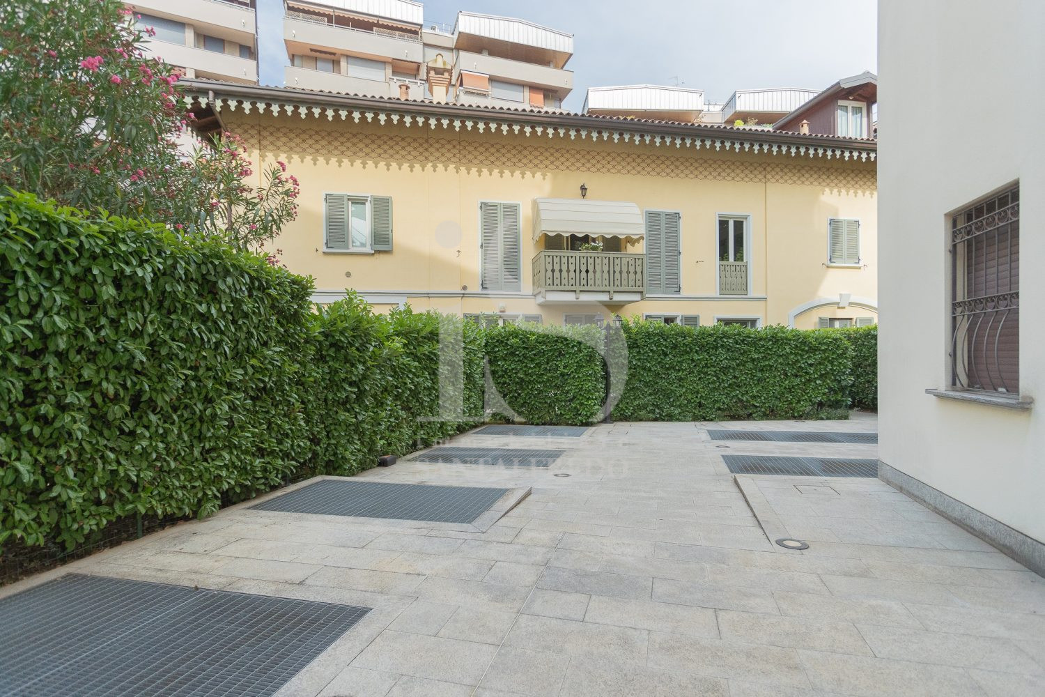 APPARTAMENTO CON GIARDINO MONZA